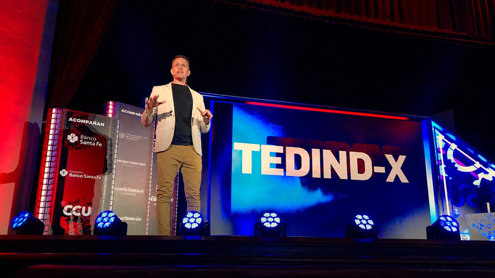 Charla en TEDIND-X · Santa Fe