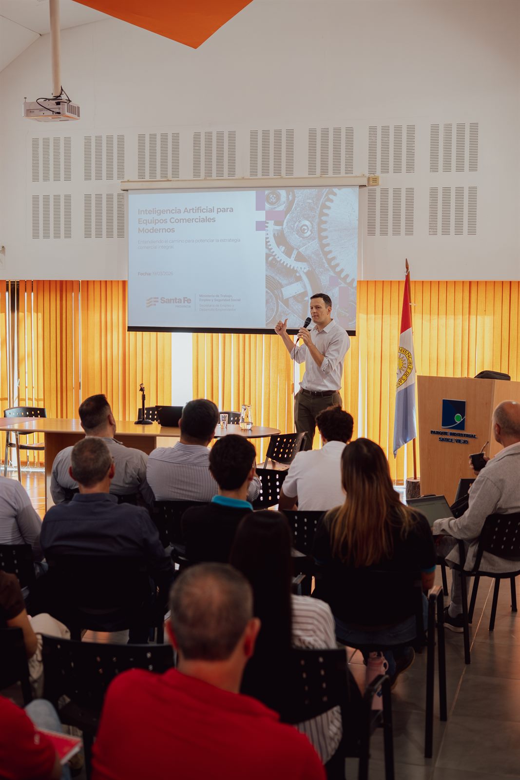 Capacitación de IA y Ventas en el Parque Industrial Sauce Viejo